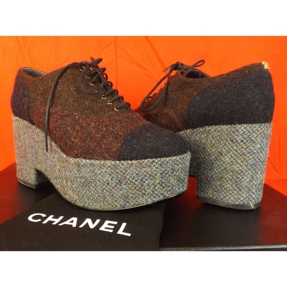 NIB CHANEL G31343 BURGUNDY TWO TONE TWEED CC PLATFORM OXFORDS WEDGE HEEL 39.5 9 - Picture 3 of 12